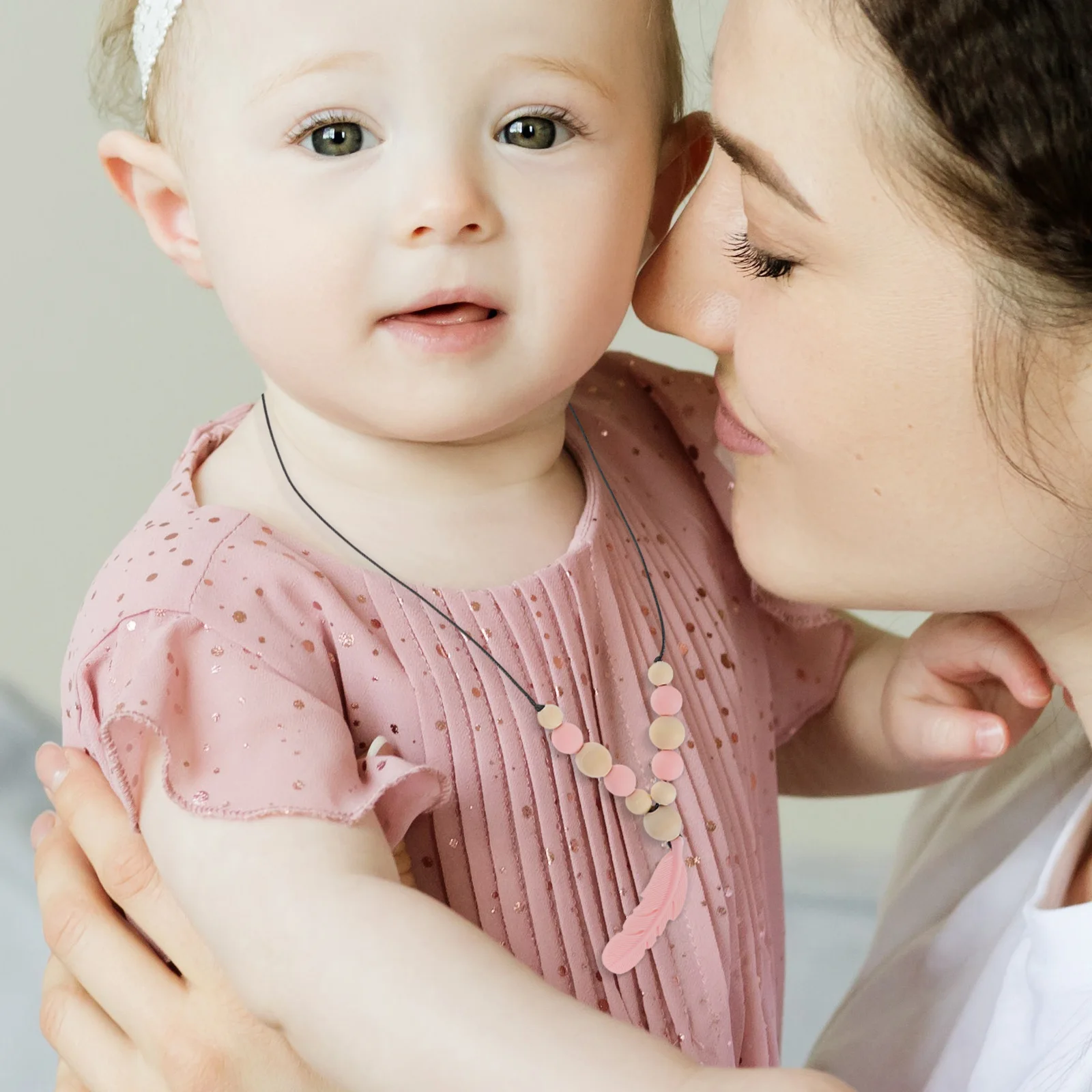 

2Pcs Baby Chew Necklaces Silicone Toddler Teething Necklace Infant Chewy Sensory Necklaces Soothing Teethers Chew Necklace