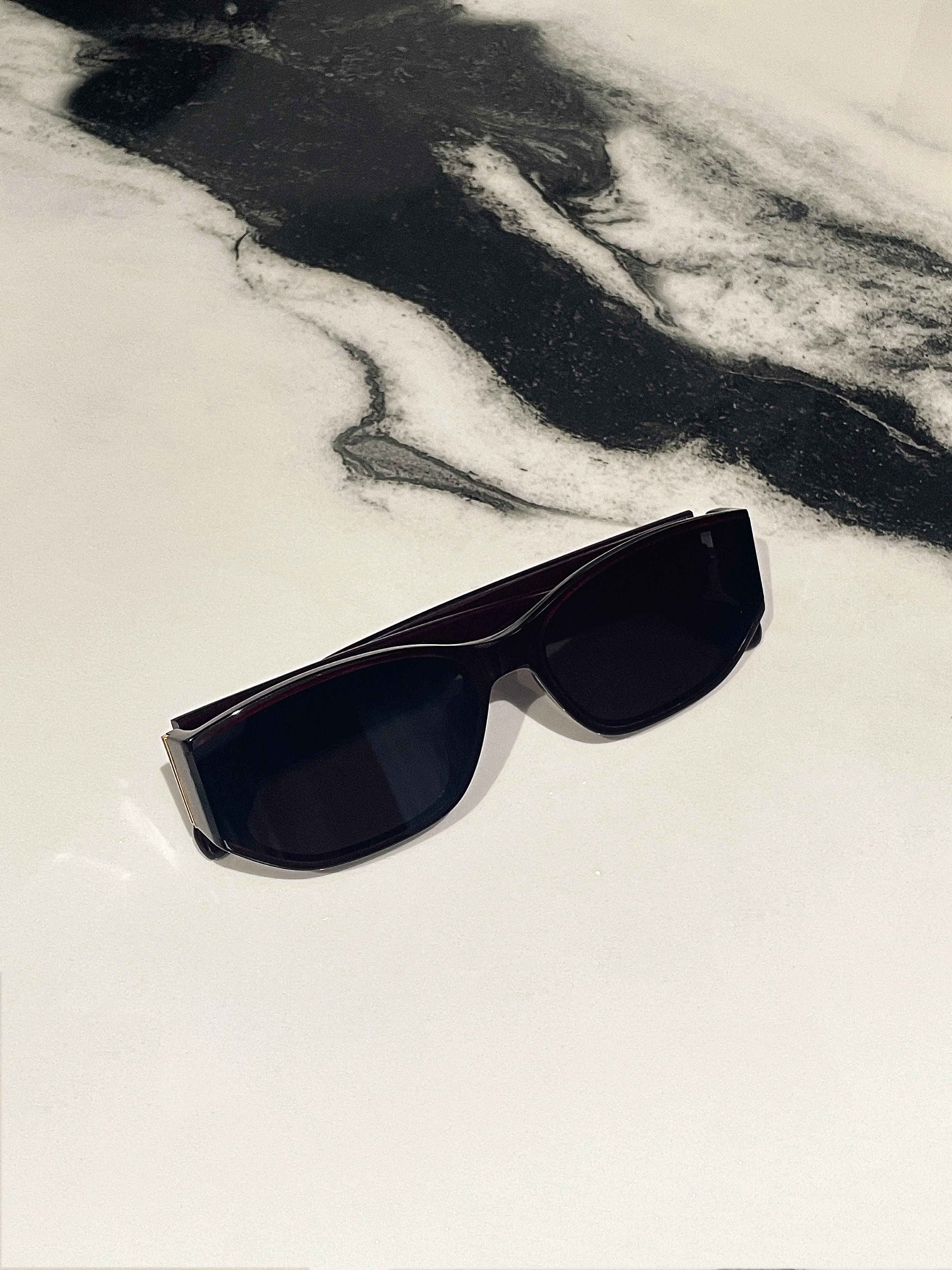 نظارات بنمط جديد، نظارات شمسية للرجال والنساء، نظارات شمسية أنيقة بإطار سميك باللون الأحمر الخمري، نظارات شمسية شعبية للجنسين، نظارات ساحرة