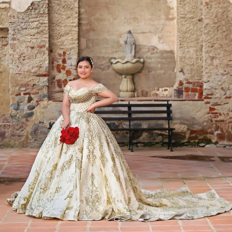 

Customized Shiny champagne gold Off Shoulder Quinceanera Dres sequin applique Lace Beadwork vestidos de 15 Quinceanera