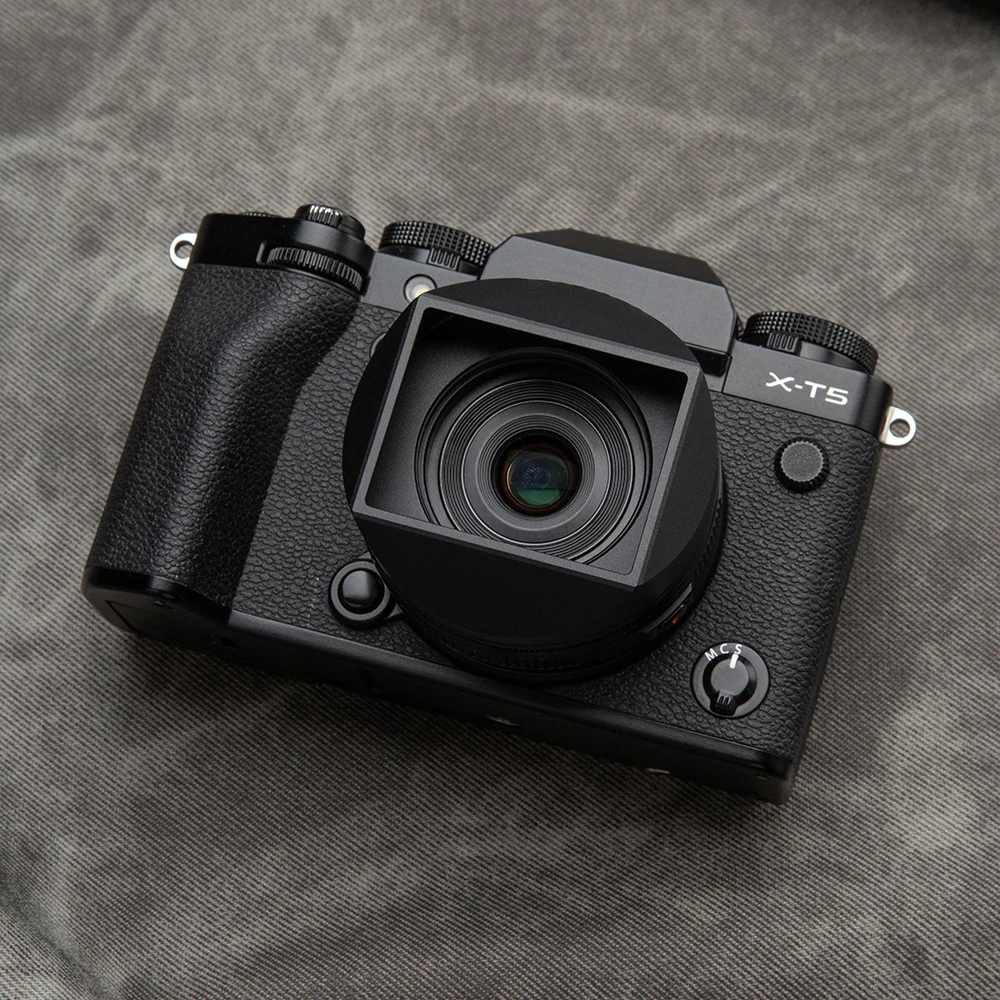 Thumbnail 2 - #82 Compare Lens Hoods Before You Buy