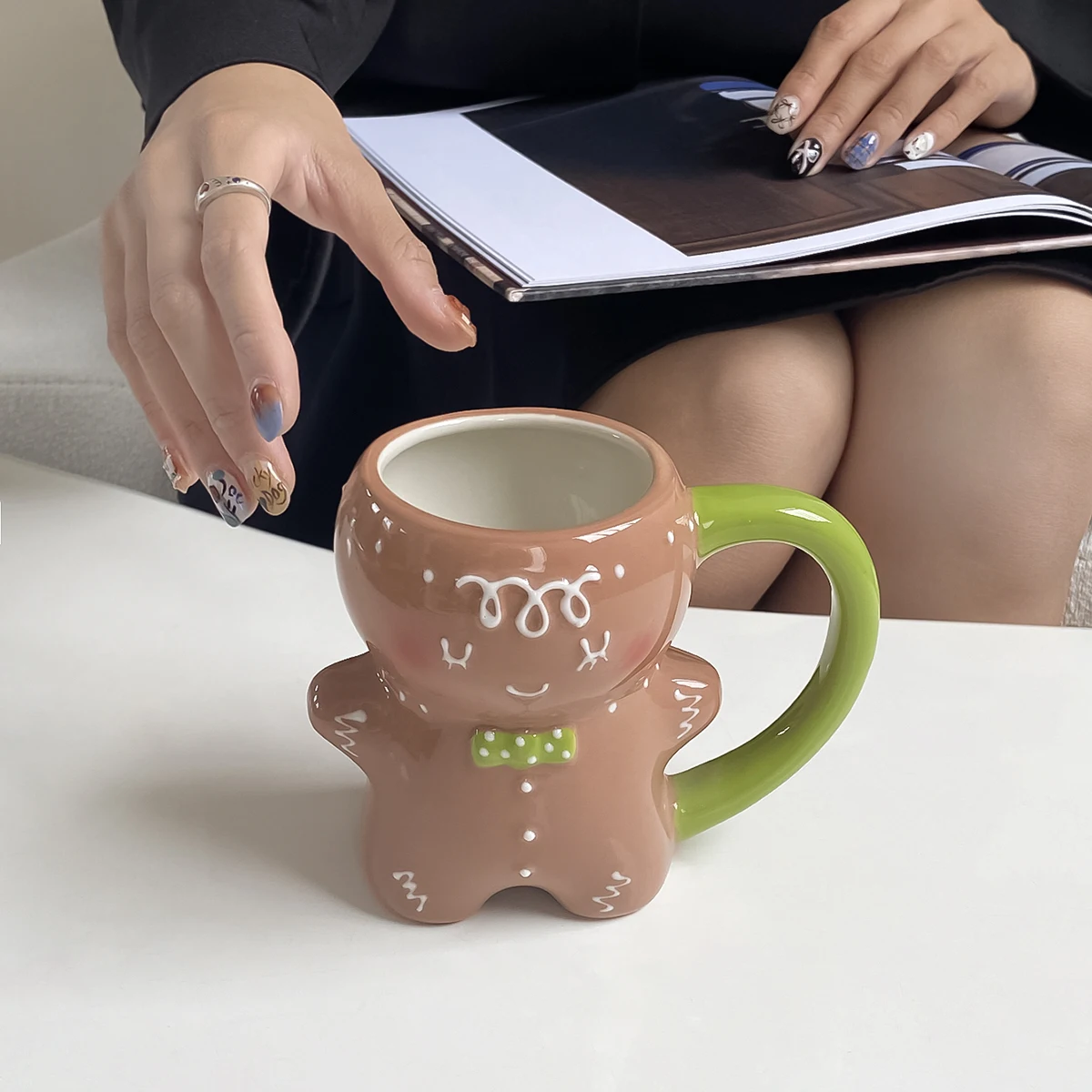 1 قطعة 320 مللي التصميم الأصلي لطيف الزنجبيل رجل السيراميك القدح ، لطيف الكرتون نمط فنجان القهوة كوب حليب ، مناسبة للديكور المنزل ، عطلة كوب الشرب كوب الإفطار عالي المظهر كوب لاتيه ، هدية عيد الميلاد ، هدية هدية هدية