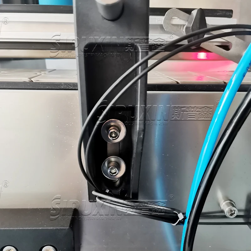 Hot Sell Automatic Double Side Labeling Machine Round Bottle Labeling Machine