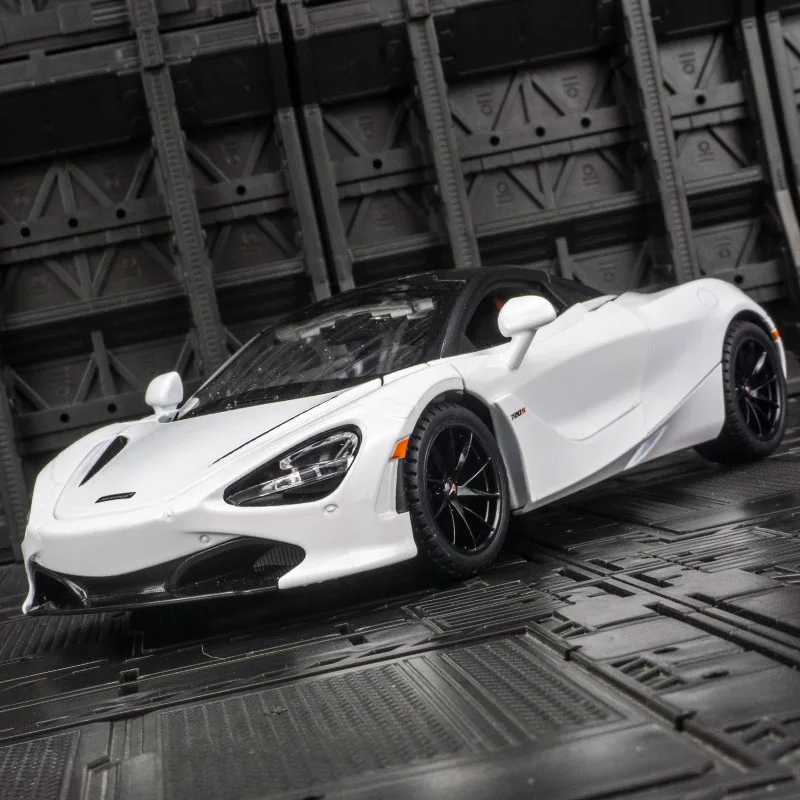 

1:24 McLaren 720 alloy car model ornaments collection Warrior acousto-optic toy car boy gift
