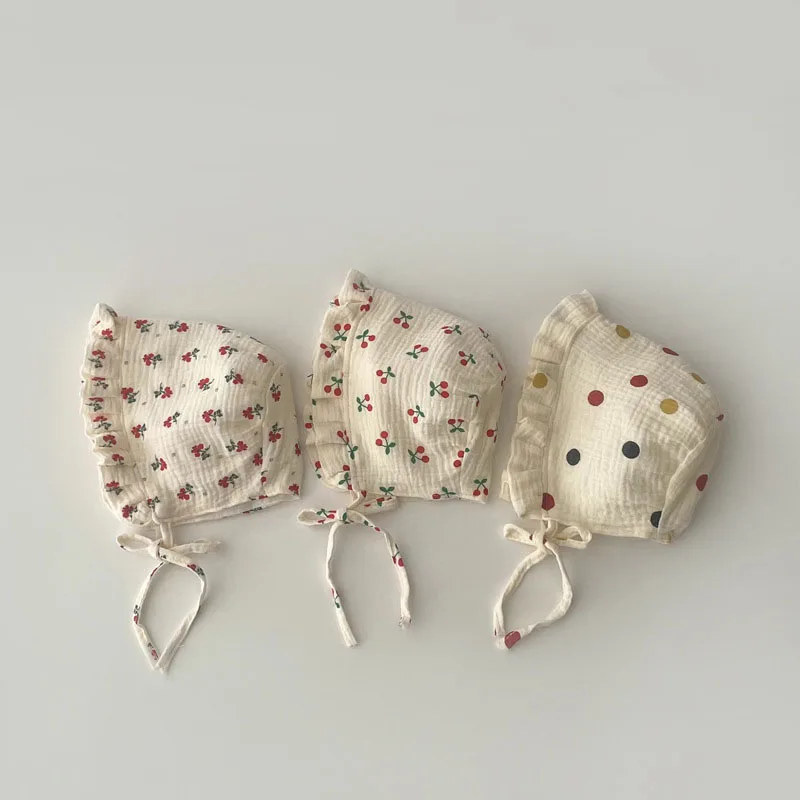 MILANCEL Novo Gorro de Bebê 0-12M com Estampa Floral Doce, Touca Infantil 38-44CM, Chapéu Fofo com Estampa Completa de Flores e Cerejas para Meninas