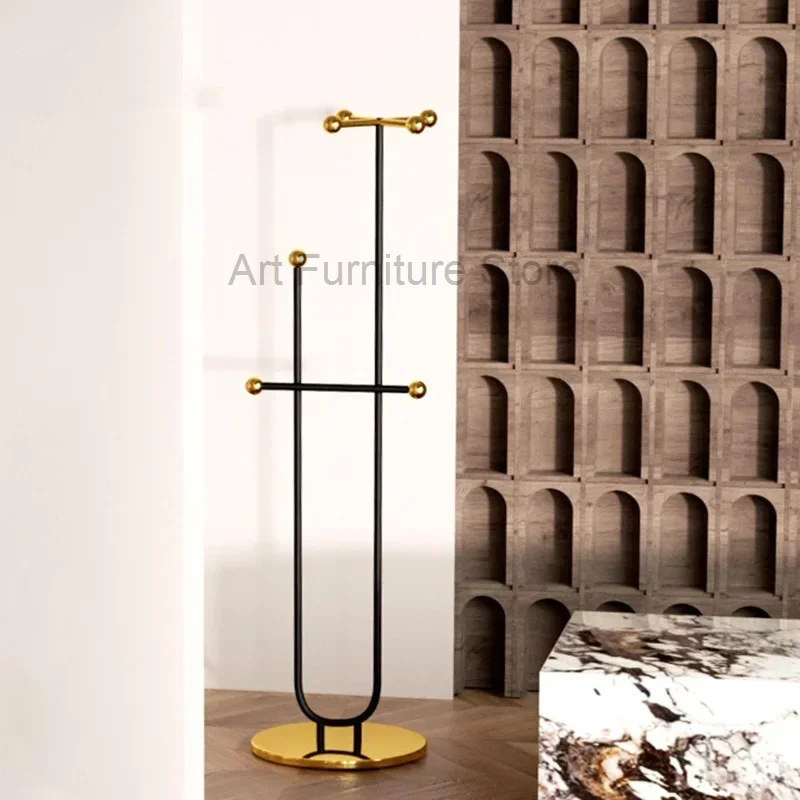 

Boutique Modern Clothing Rack Free Shipping Gold Peg Board Clothing Rack Garment Design Shelf Perchero Pared Luxury Furniture