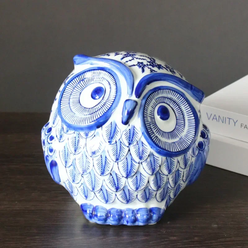 Jingdezhen Blue And White Porcelain Home Decor Owl Craft Ornaments Office Desktop Miniature Items Housewarming Gift Room Decor