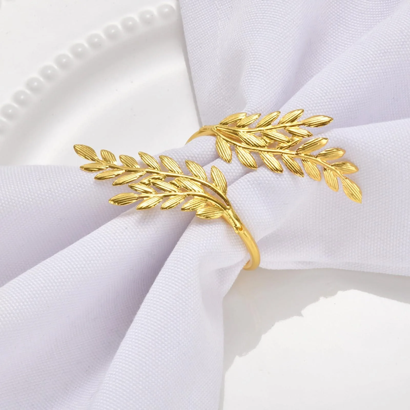 Set of 4 Golden Wheat Leaf Napkin Rings Metal Serviette Rings for Farmhouse Table Settings Parties Weddings