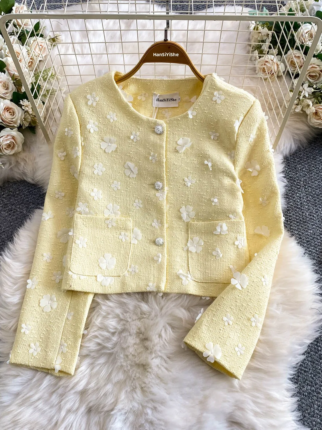 Elegant round Neck Outerwear Women's Fashion Light Luxury Flower Button 3D Flower Embellished Heavy Woolen Shirt Commute Style