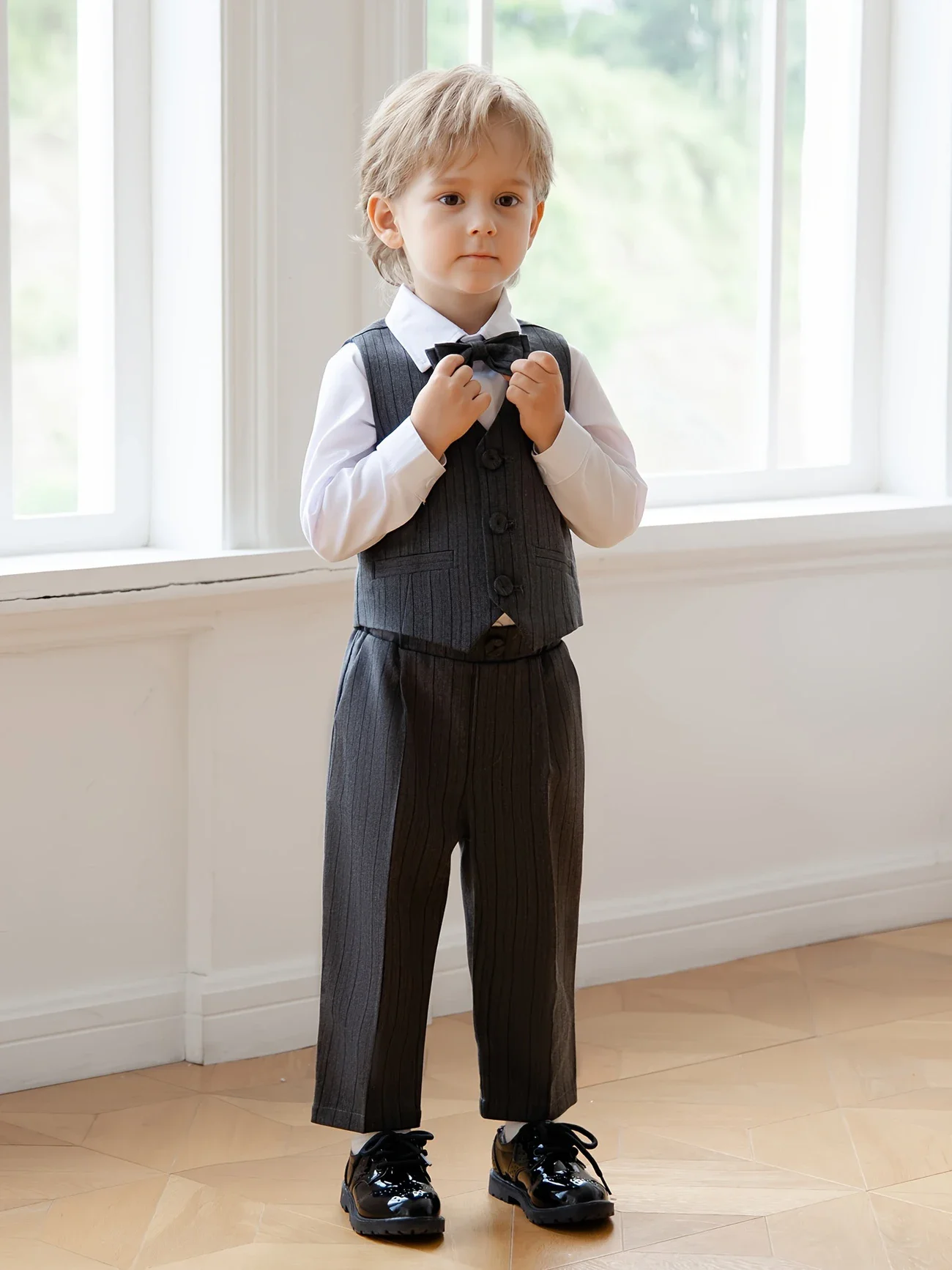 

Children Luxurious Gray Jacket Vest Pants Bowtie 4Pieces Wedding Outfit Set Boys Formal Piano Host Ceremony Photograph Suit