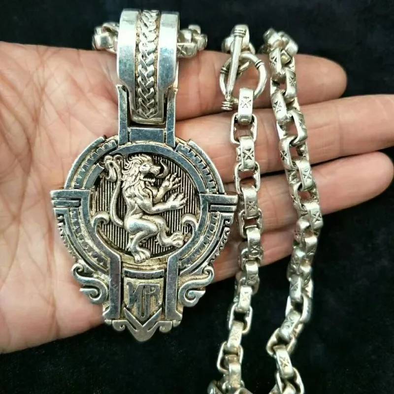 China Tibetan Silver Ethnic Style Lion Necklace Pendant Fashion jewelry Personalized Men and Women Amulet Gift