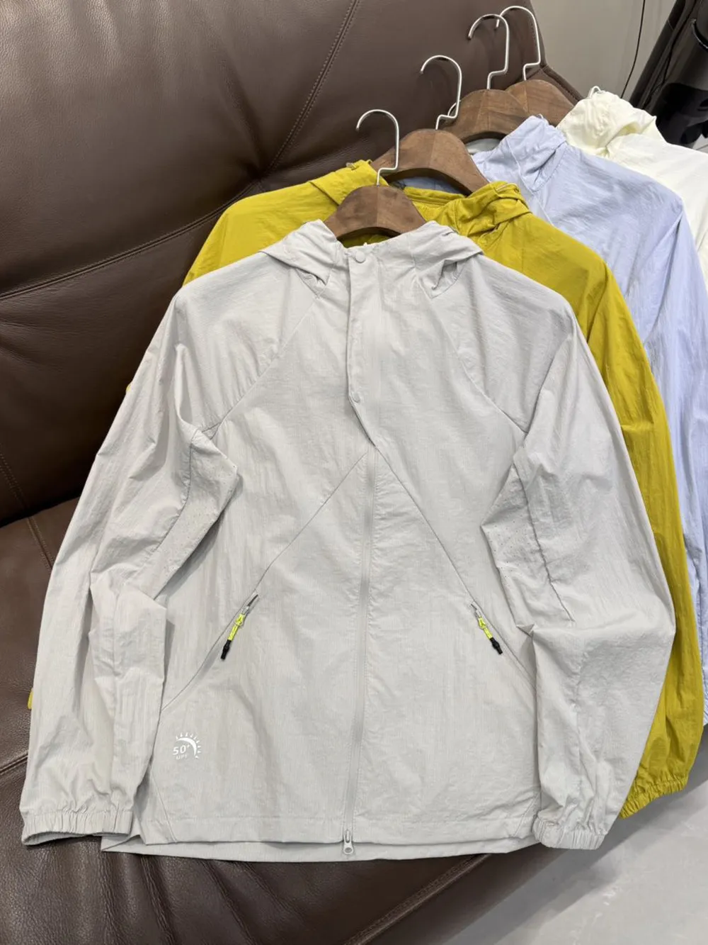 

2026 Spring Summer New Couple's Lightweight Nylon Sun Protection Clothing Men's Women's Ice Silk Long Sve Hooded Zipper