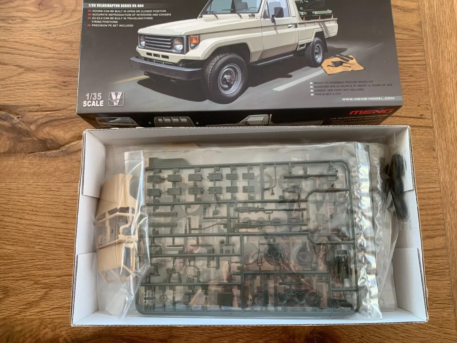 Meng VS-004 Model 1/35 Pick Up w/ZU-23-2 Truck Brand New For War AAA