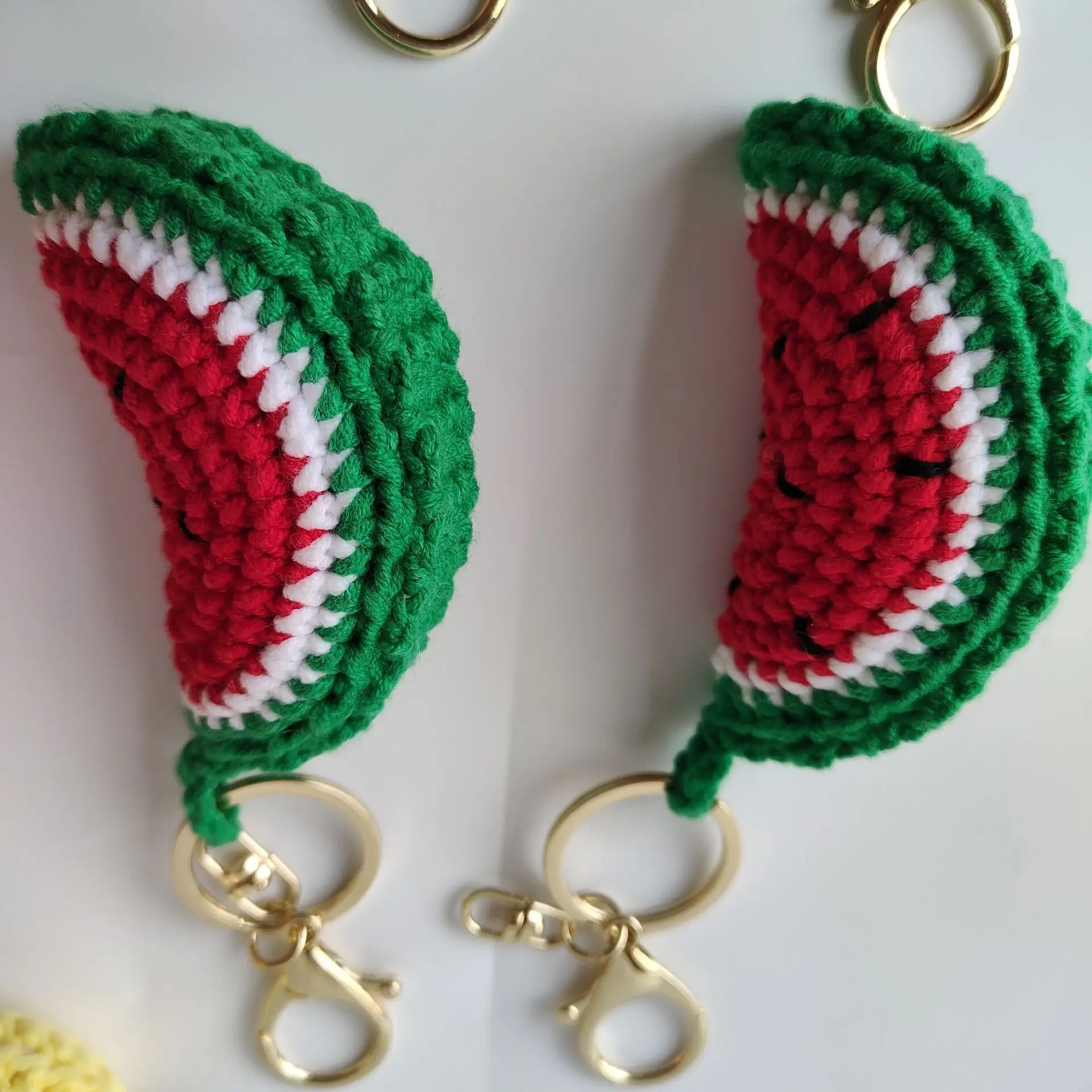 Creative Cute Fruit Crochet Keychain Handmaking Weaved Knitting Cherry Keyrings for Car Keys Knitted Watermelon Keychain Gifts