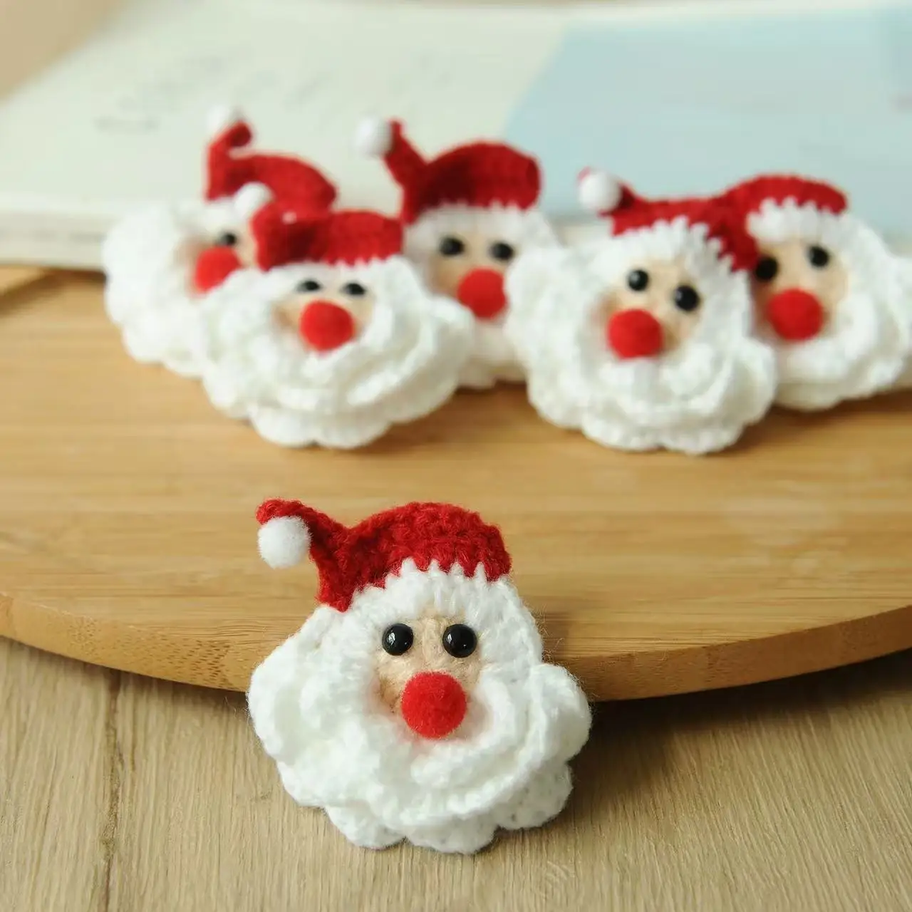 Handmade Crochet Santa Claus Brooch Knitted Woolen Pin Christmas Creative Gift for Women Decorative Clothing Accessory
