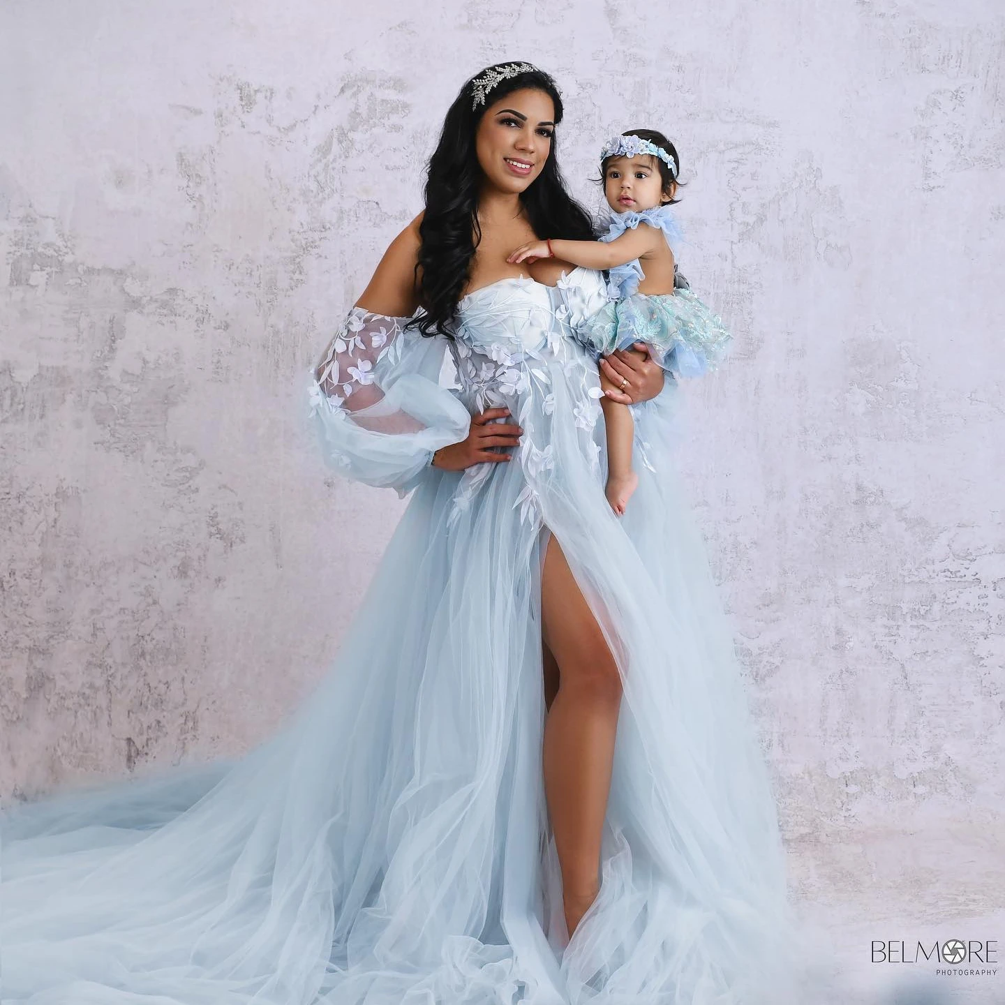 

Elegant Light Blue Maternity Robes for Photo Shoot A Line Applique Pregnant Women Dresses Sexy Front Split Baby Shower Gowns