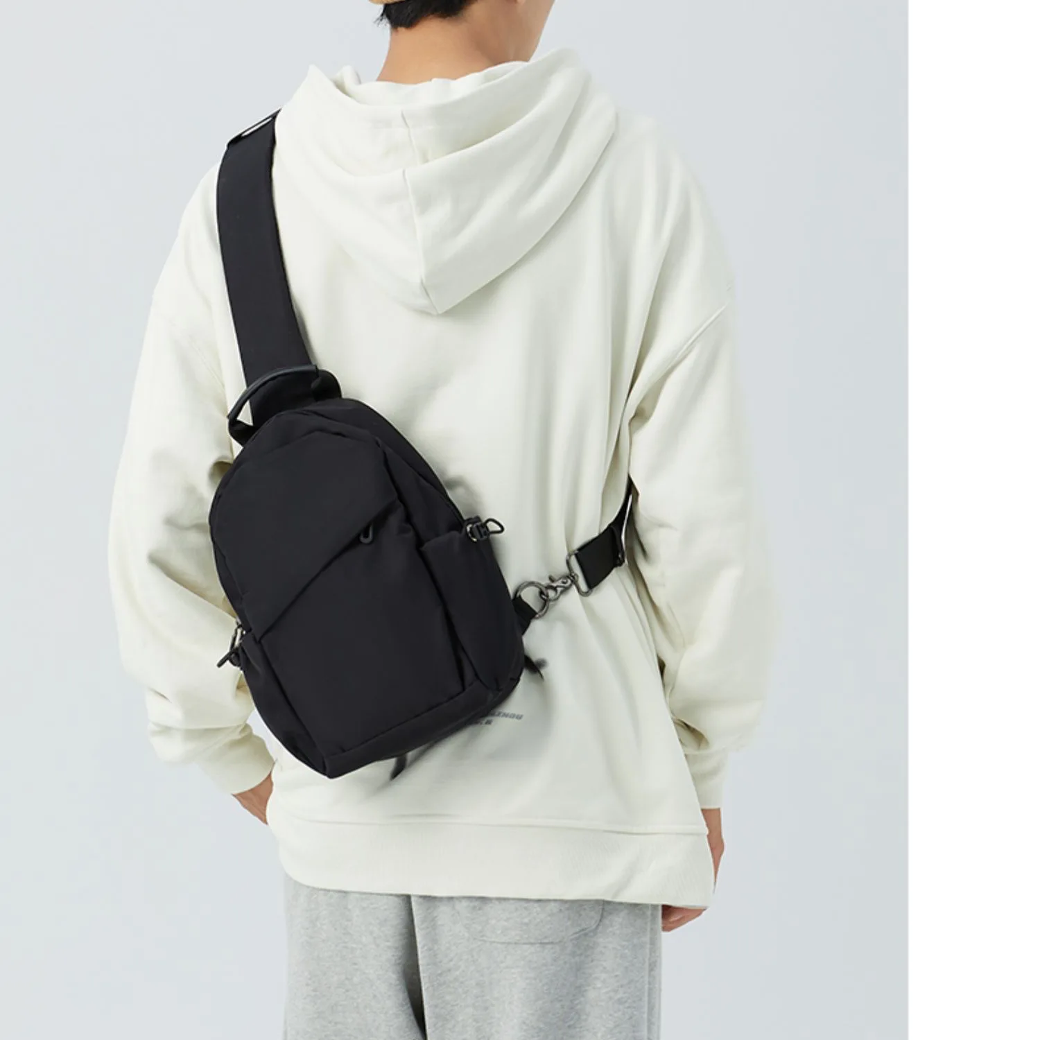 New trend crossbody bag men simple shoulder bag multi-functional small bag men chest bag sports casual style