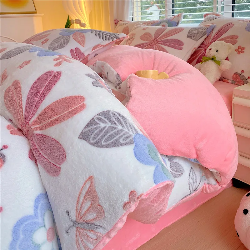 Snow Velvet Cartoon Printed Quilt Cover Set Thick Warm Duvet Cover with 2Pcs Pillowcases Plush Bedding Sets for Single Double