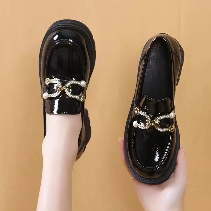 

Le Fu Shoes, женская кожаная обувь, новинка 2025 года, модные лаковые туфли в британском стиле на толстой подошве в японском стиле на плоской подошве
