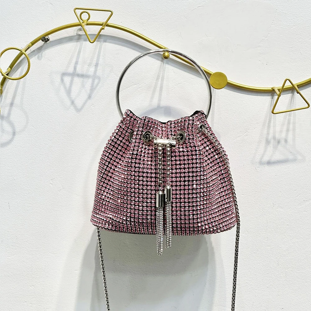 Bolso de cubo de agua con incrustaciones de diamantes para mujer, bandolera de un hombro con cadena Popular, moda 2024