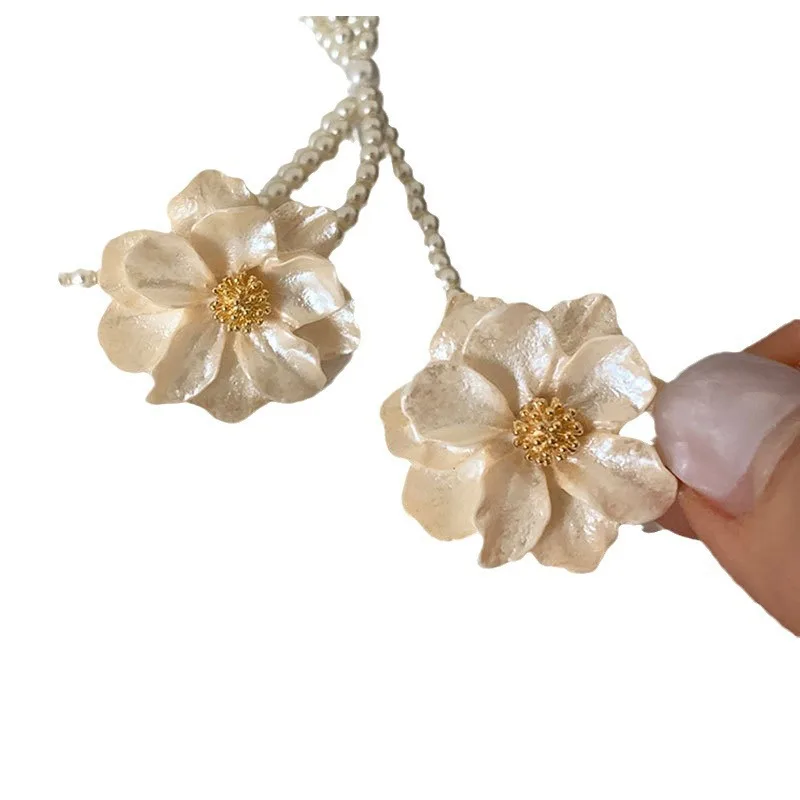 Simple Flower Women's Stud Earrings Folded Florals Korean Sweet Petals Irregular Female Earrings Fashion Jewelry Wholesale
