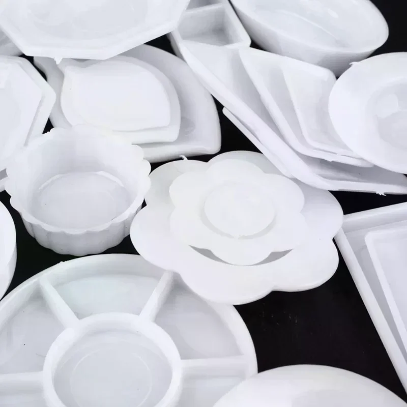 33pcs Mini Dollhouse Miniature Kitchen Utensils Dish Plate Tableware Toys For Doll Pretend Play And Kitchen Decor Props