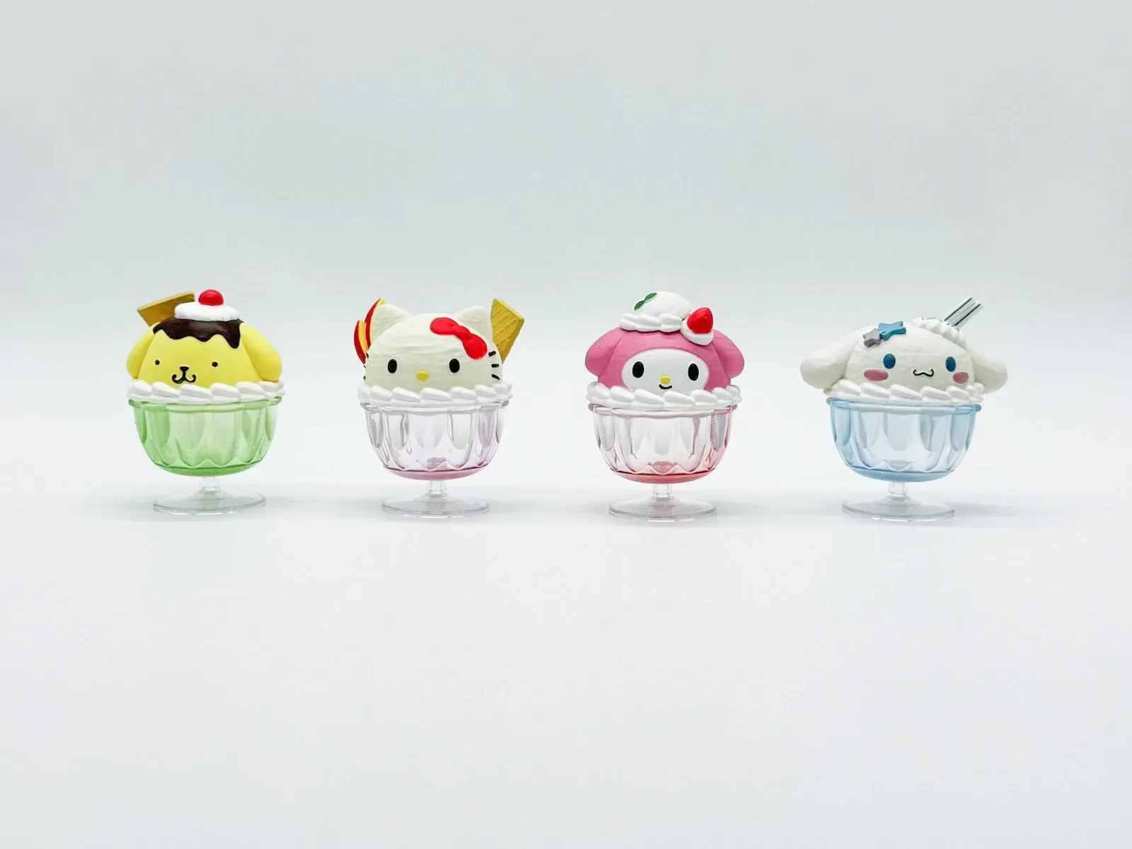 

Hello Kitty My Melody Pompompurin Cinnamoroll Десертное мороженое Mystery слепая коробка Подарки Игрушечная модель Аниме Фигурка Коллекционные украшения