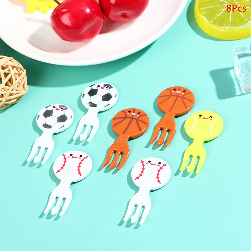 8Pcs 축구 스포츠 과일 포크 만화 스낵 케이크 디저트 음식 이쑤시개 주방 용품 Decoracion Boda Geschirr Kids Fork 