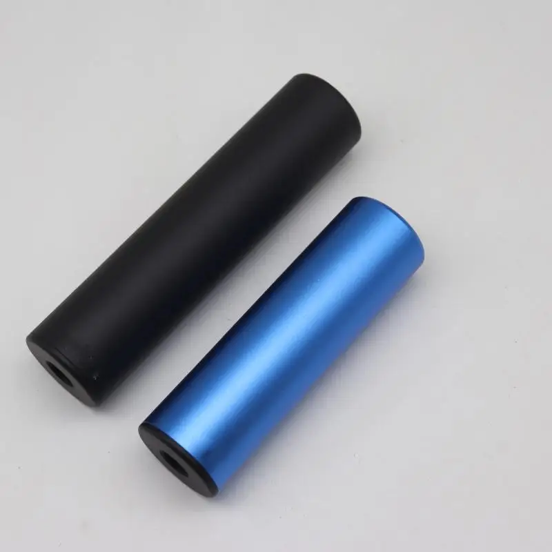 Accessoires de jouets de bouteilles d'entraînement en métal bleu et noir