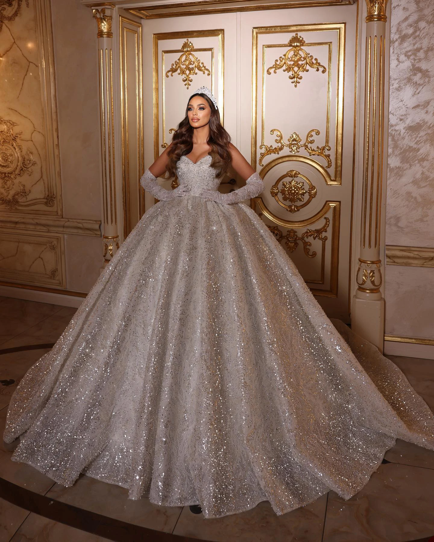 Luxury Ball Gown Wedding Dress Pearls Sequins Sweetheart Neck Bridal Dresses Beaded Pleats Sweep Train Bride Gowns Customized