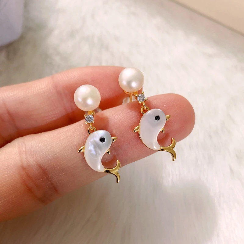 

Dolphin Shape Freshwater 6-7mm White Color Pearl Earrings Stud Earrings Nice Party Wedding Girl Female Women Gift 10 pairs/lot