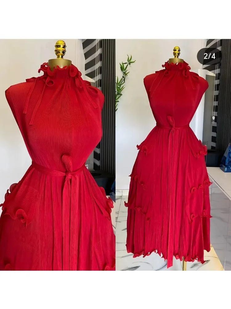 

2025 Miyake Pleated Loose Dress Summer New Solid Color Wind Closed Edge Lace-up Pleated All-matching Sleeveless Dresses