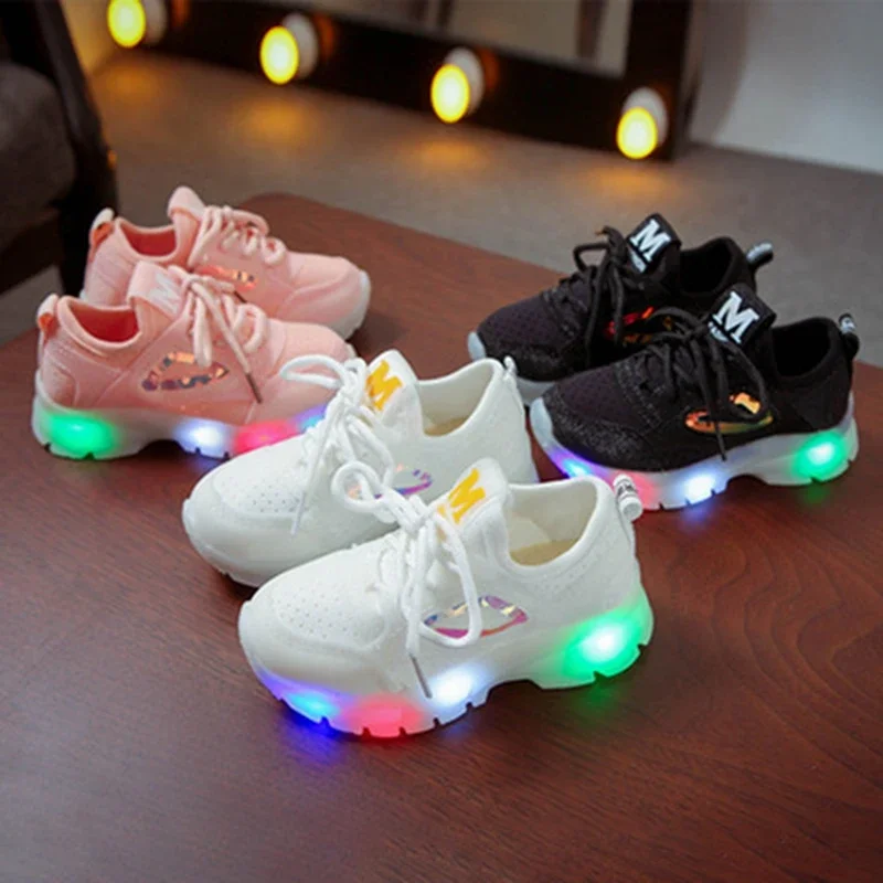 New Glowing Shoes For Girls Led Luminous Shoes For Boys Breathable Toddler Light Up Baby Sneakers Kids LED Shoes Casual Flashing