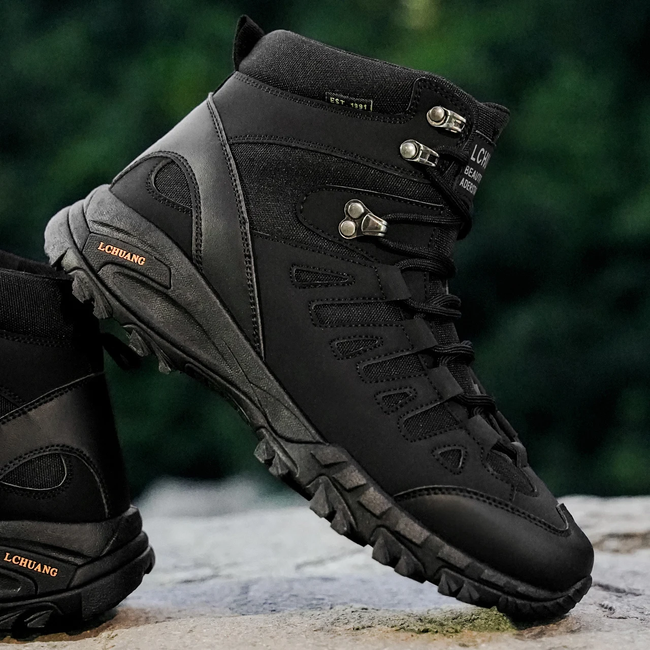 Klassische Herrenstiefel mit hohem Schaft, strapazierfähige Sohle, weiches Obermaterial, klassisch und modisch, geeignet zum Wandern und für Outdoor-Aktivitäten. – Detail 8