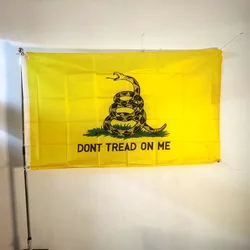 Yellow Gadsden Flag 3x5ft Hanging Polyester(Dont Tread on Me)Flag Banner Indoor Outdoor Decoration 90x150cm