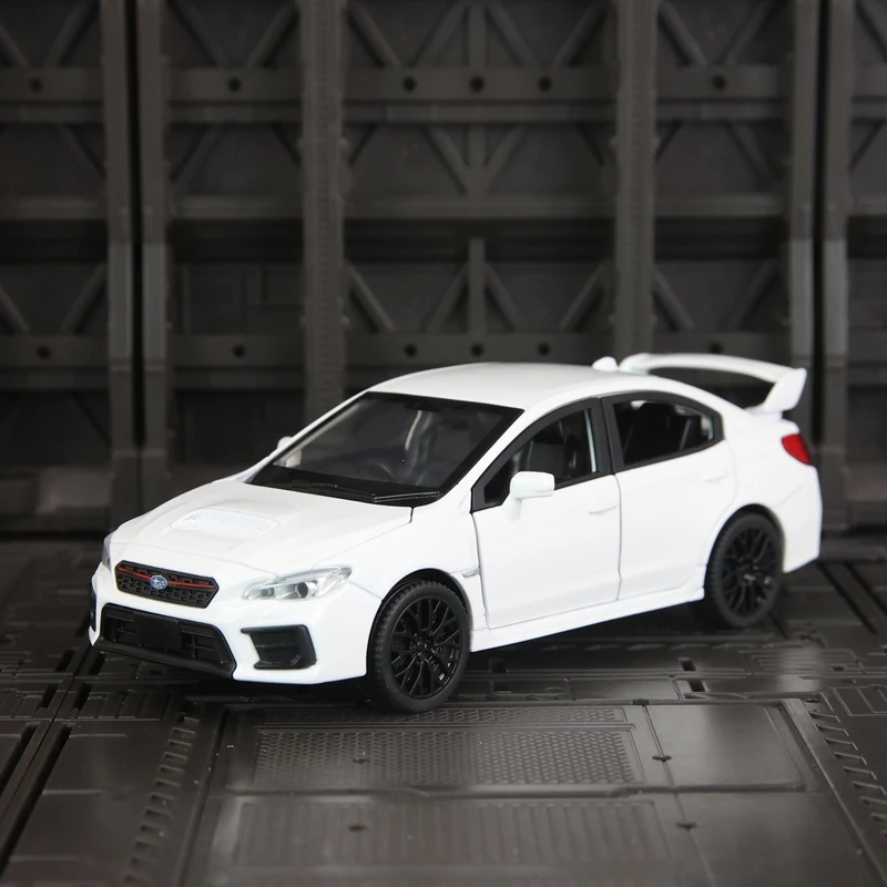 1:30 WRX STI puertas de coche modelo de carreras de aleación y capó de motor, el maletero se puede abrir tiene funciones de sonido y iluminación simuladas