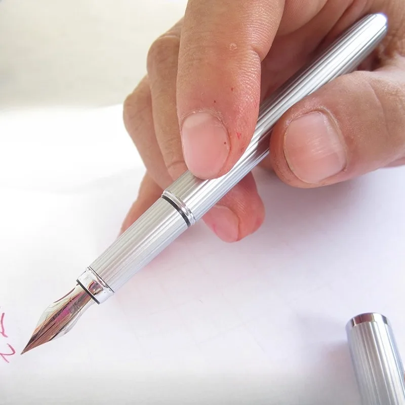 

Wingsung 825A Серебряная ручка-ручка для студенческой каллиграфии, канцелярские принадлежности, иридиевая золотая ручка F, наконечник 0,5 мм, офисные деловые принадлежности