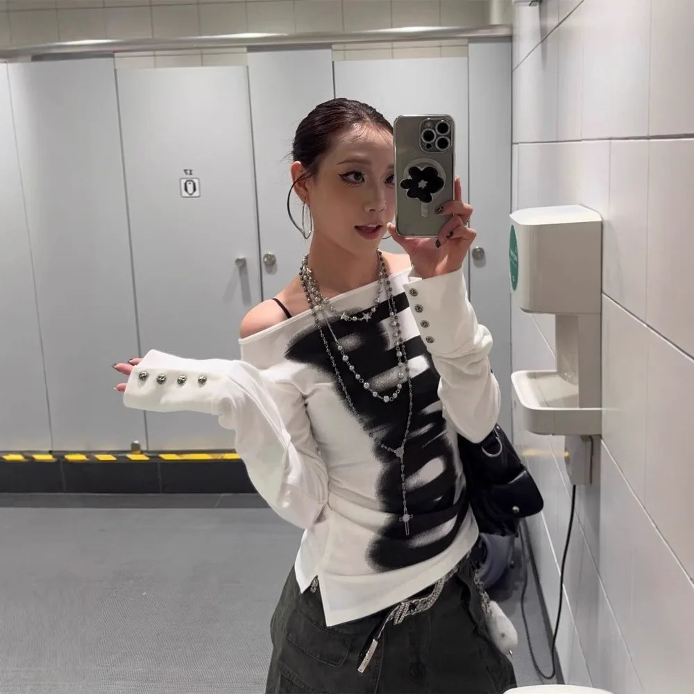 

2025 New American Retro Print T-shirt Women Long Sleece Button Graphic Tops Y2k Tops 2000s Japanese Grunge Tops E-girls Autumn