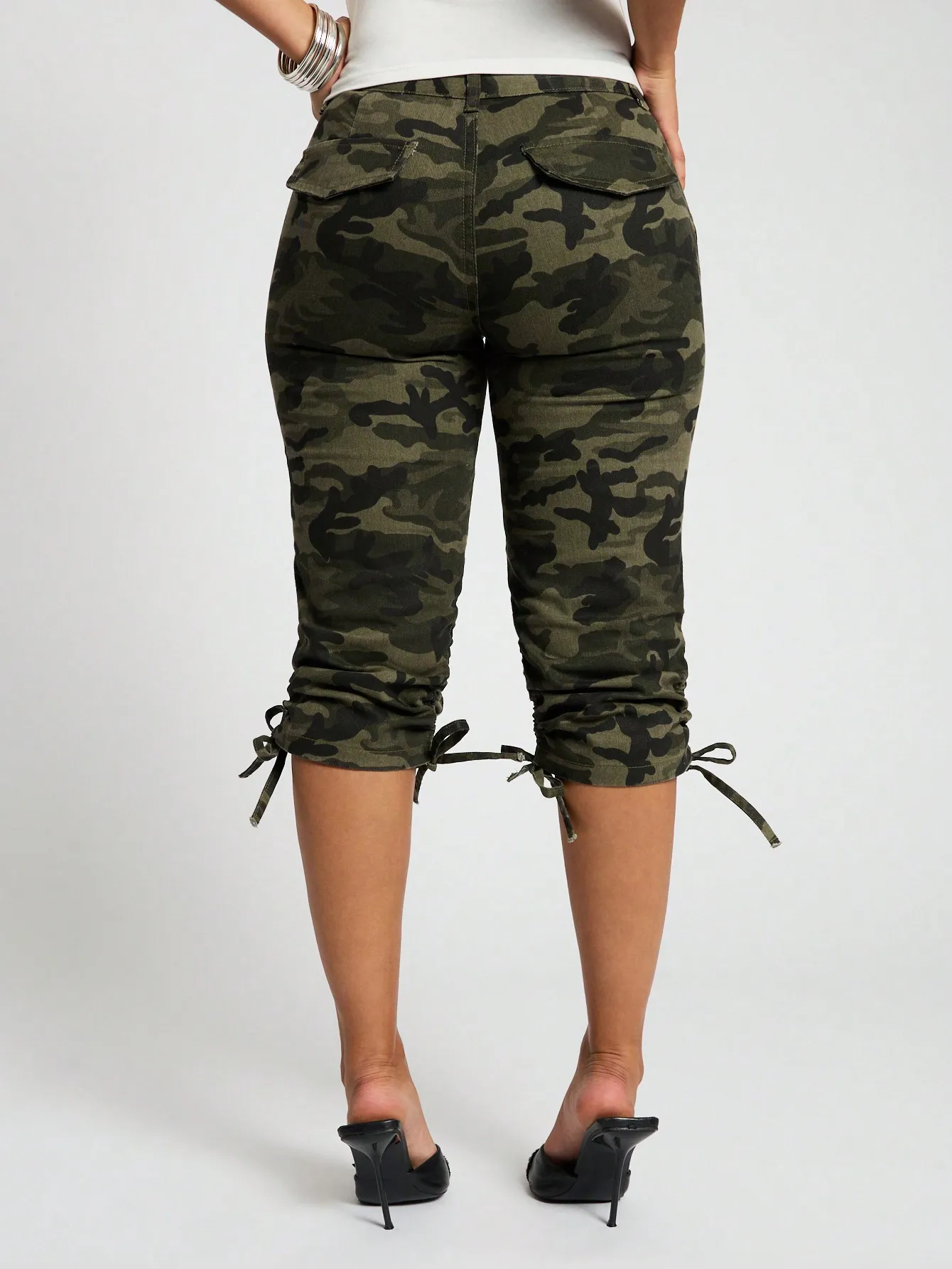 Adjustable Waist Cargo Capri Pants, Mid-Length, High Waist, Practical Style, Outdoor Adventure, Summer & Spring, Casual
