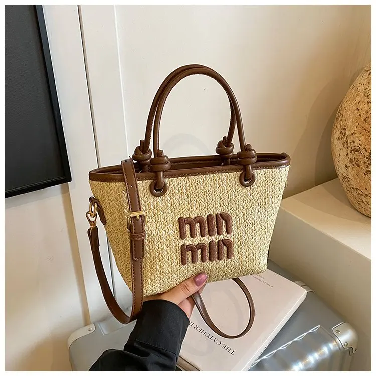 

‌ Модная сумка из ротанга 2025 года, женская тканая соломенная сумка на плечо, регулируемый ремень, повседневная сумка, пляжная сумка в французском стиле для спортзала и выходных ‌