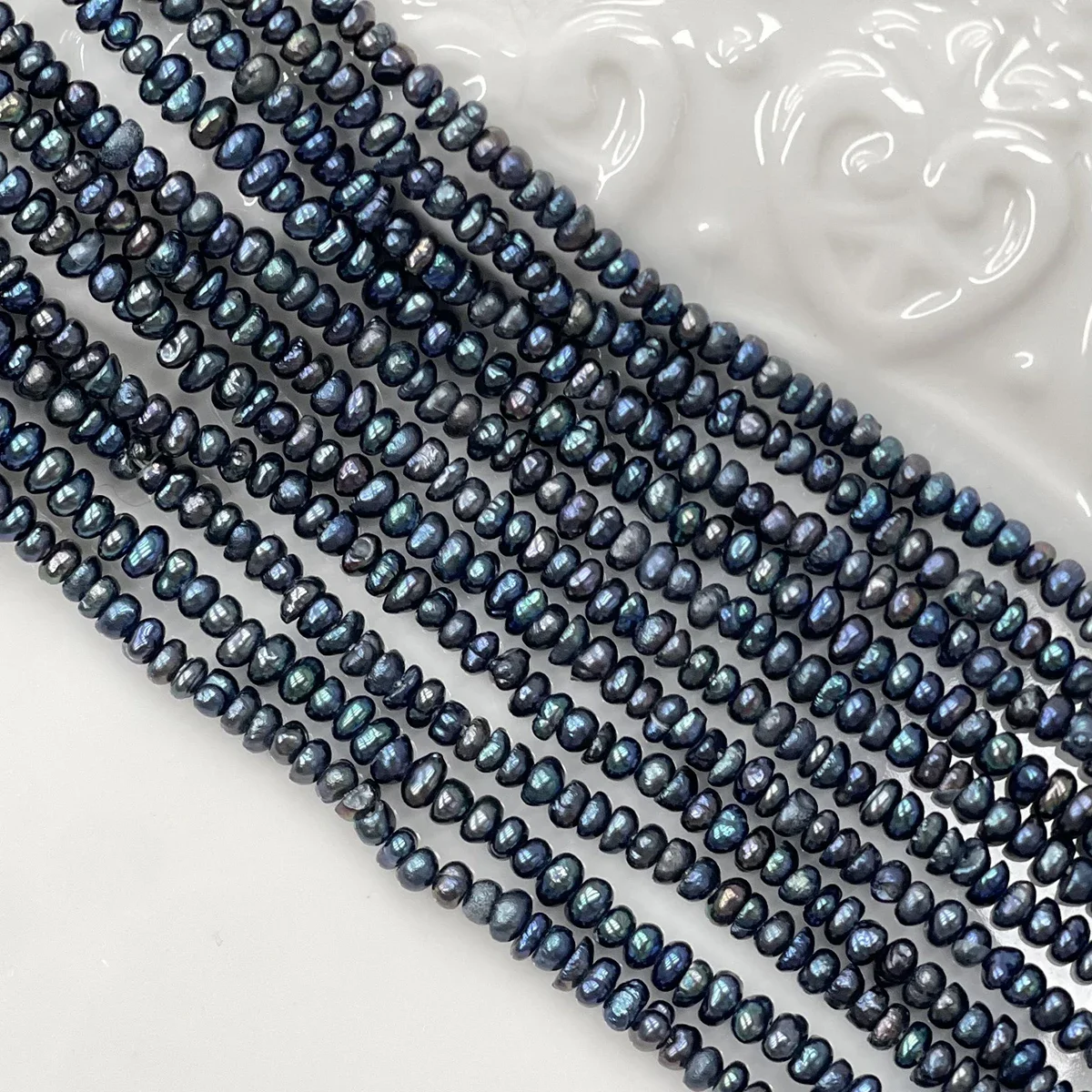 3-4mm schwarze, brötchenförmige Süßwasserperlen, 36cm Strang, flache lose Perlen für DIY-Schmuckherstellung für Halsketten und Armbänder – Detail 1