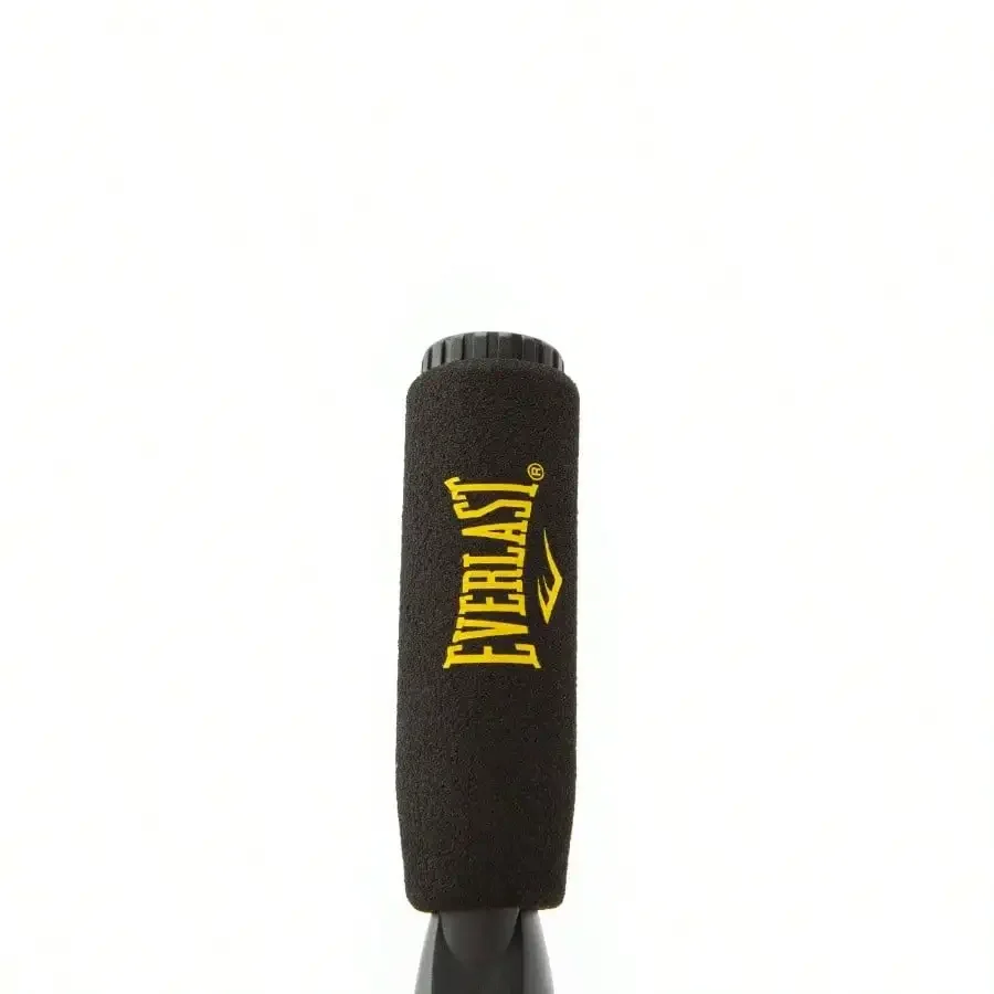 

Скорость 9 футов ​ ​ Скакалка — легкие, пенопластовые захваты, компактные и портативные