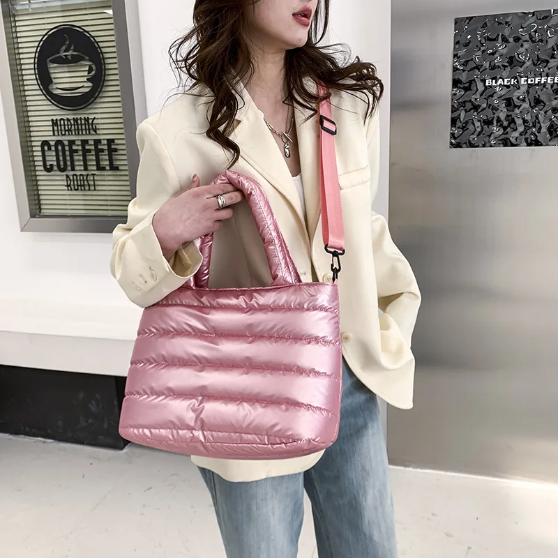 Sac à main brillant en duvet pour femme, sac à main avec veste rembourrée en coton, espace mobile, articles bon marché, Noël, hiver, 2023