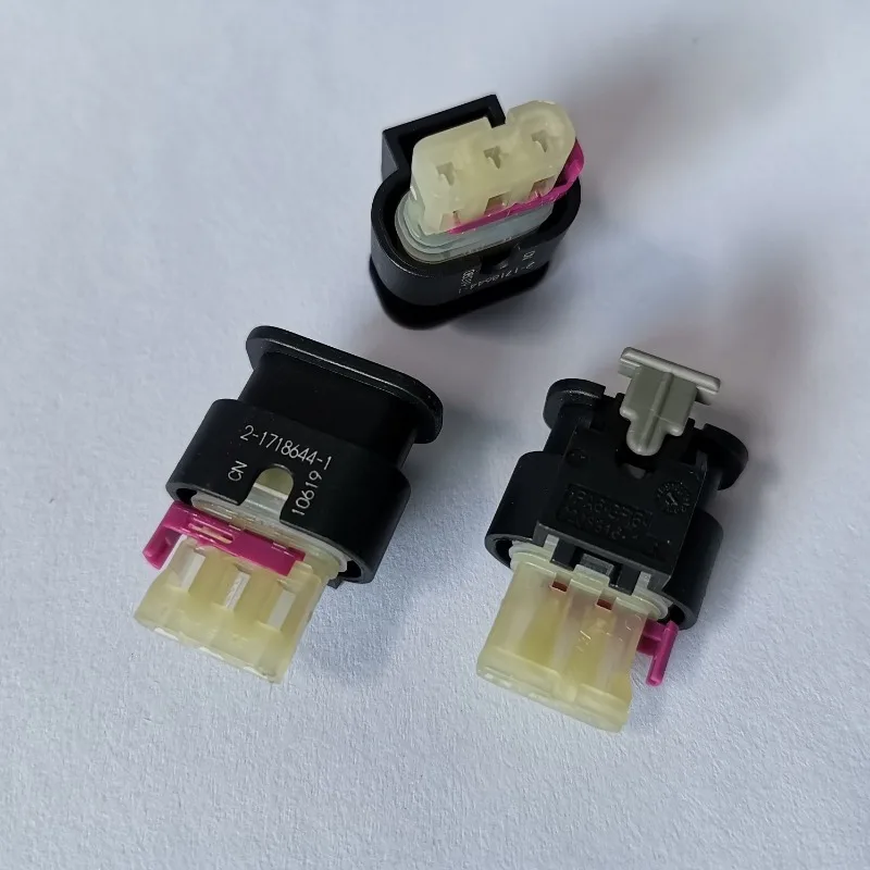 5PCS 2-1718644-1 TE Original Connector Plug, Molded Case Sheath 3P