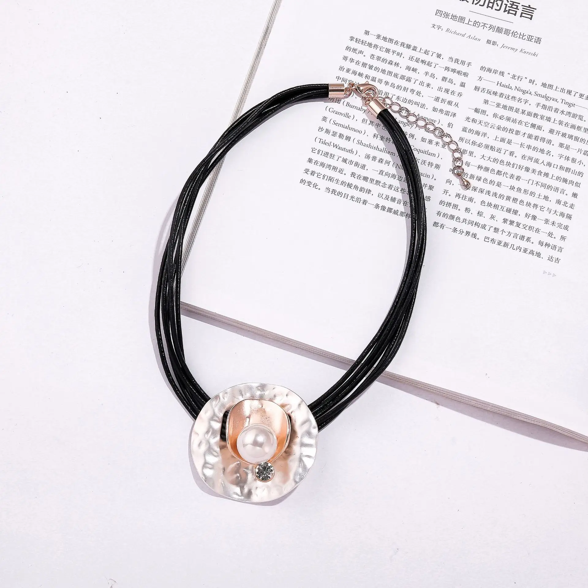 DIY accessories jewelry popular European and American personality fashion irregular short URL geometric round pearl women sh