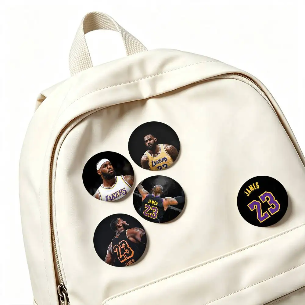 L-LeBron James Basketball Player 25 32 44 58 75mm Badges Personalized Round Brooches Pins Accessory Gift