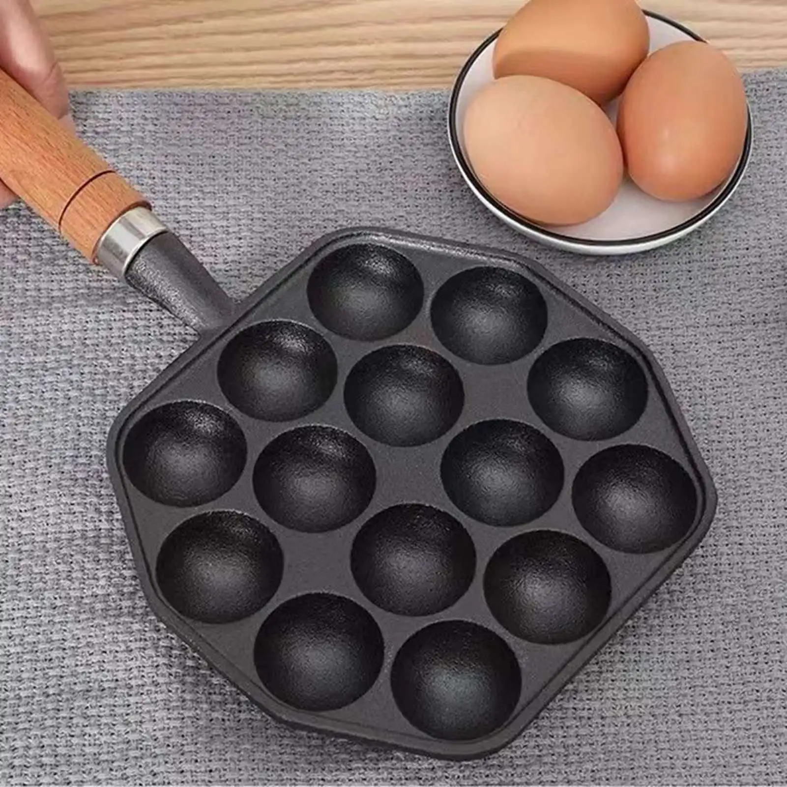 Takoyaki Grill Pan Easy To Clean Cast Iron Octopus Meat Ball Mold Maker Detachable Handle Nonstick 14 Holes for Home view 2