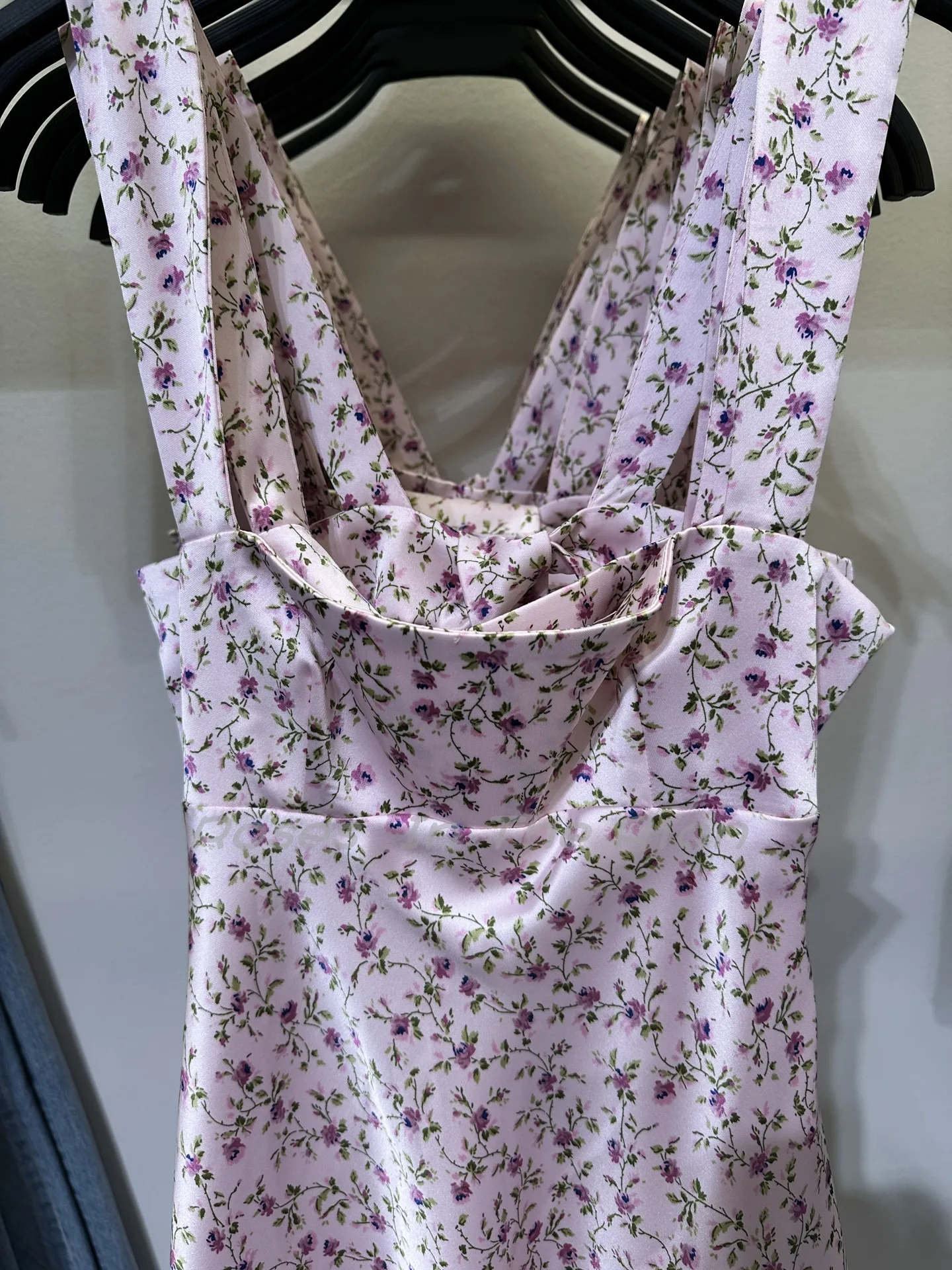 夏の新作 レディース オルトシルクサテン ドレス ノット バルストラップデザイン ハイウエスト プリント ネグリジェ