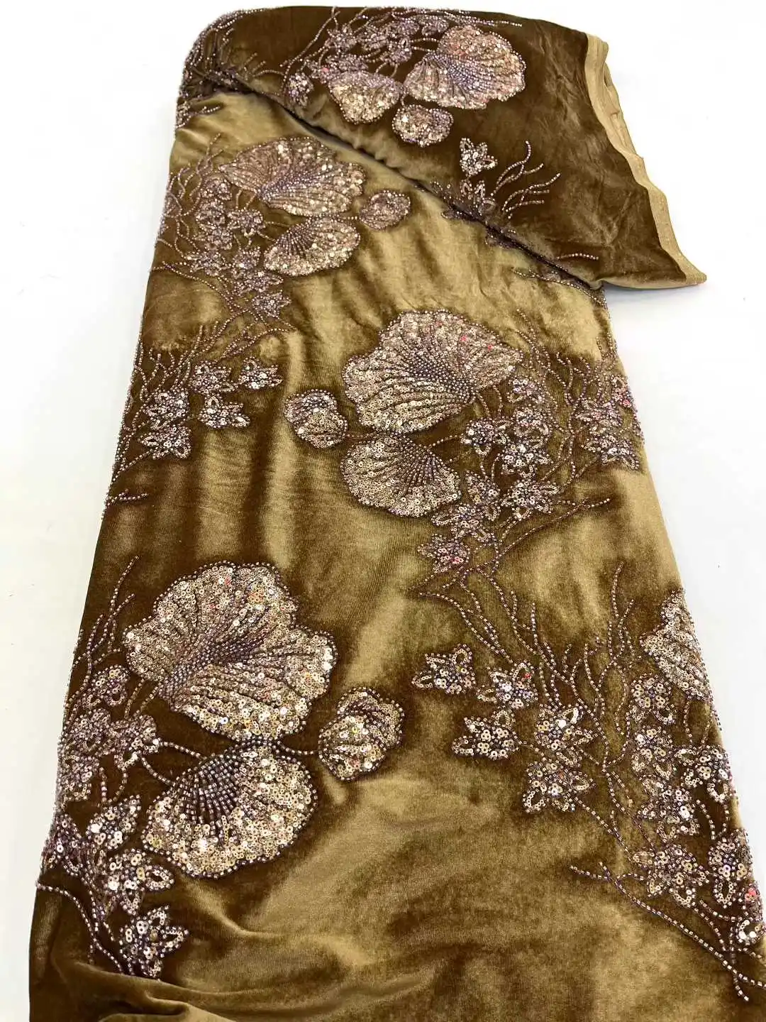 

African Sequins Groom Lace Fabric 2025 High Quality French Velvet Lace Fabric Beaded Embroidery Nigerian Lace Fabric Dress Women