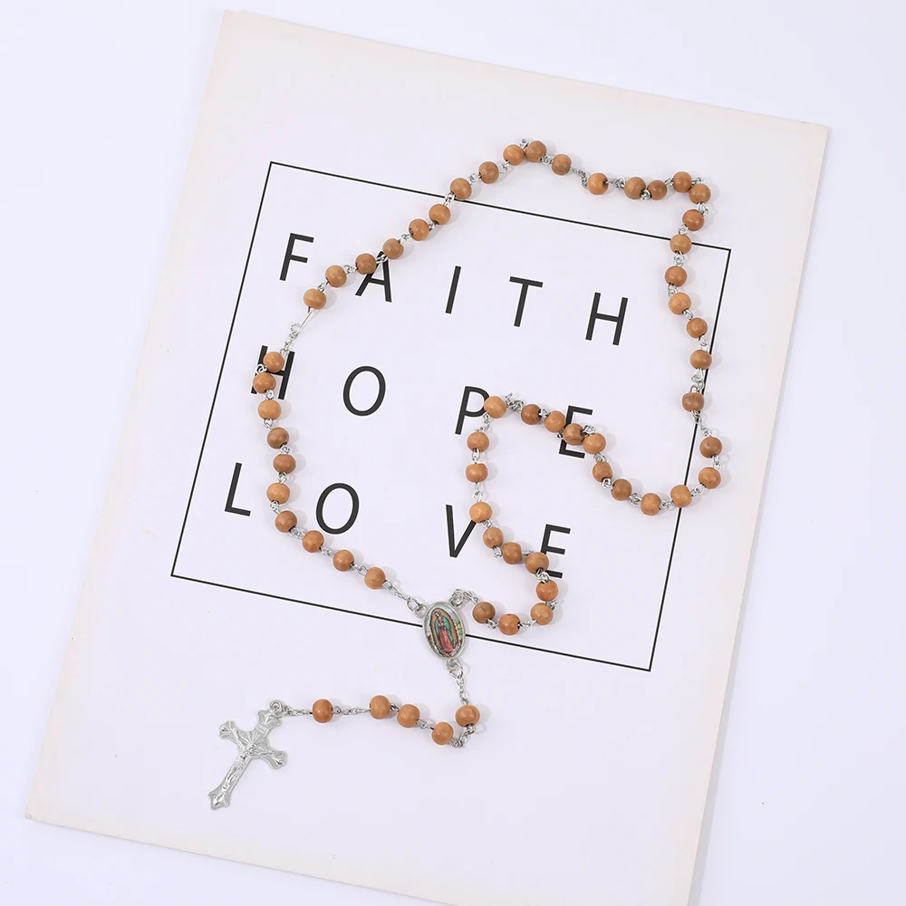 Blaue Rosenkranzkette für Damen und Herren, 6 mm, aus Holz, lange Kette, religiöser Anhänger mit der Jungfrau Maria und einem Kreuz, Herrenschmuck für Partys, Geschenk. – Detail 4