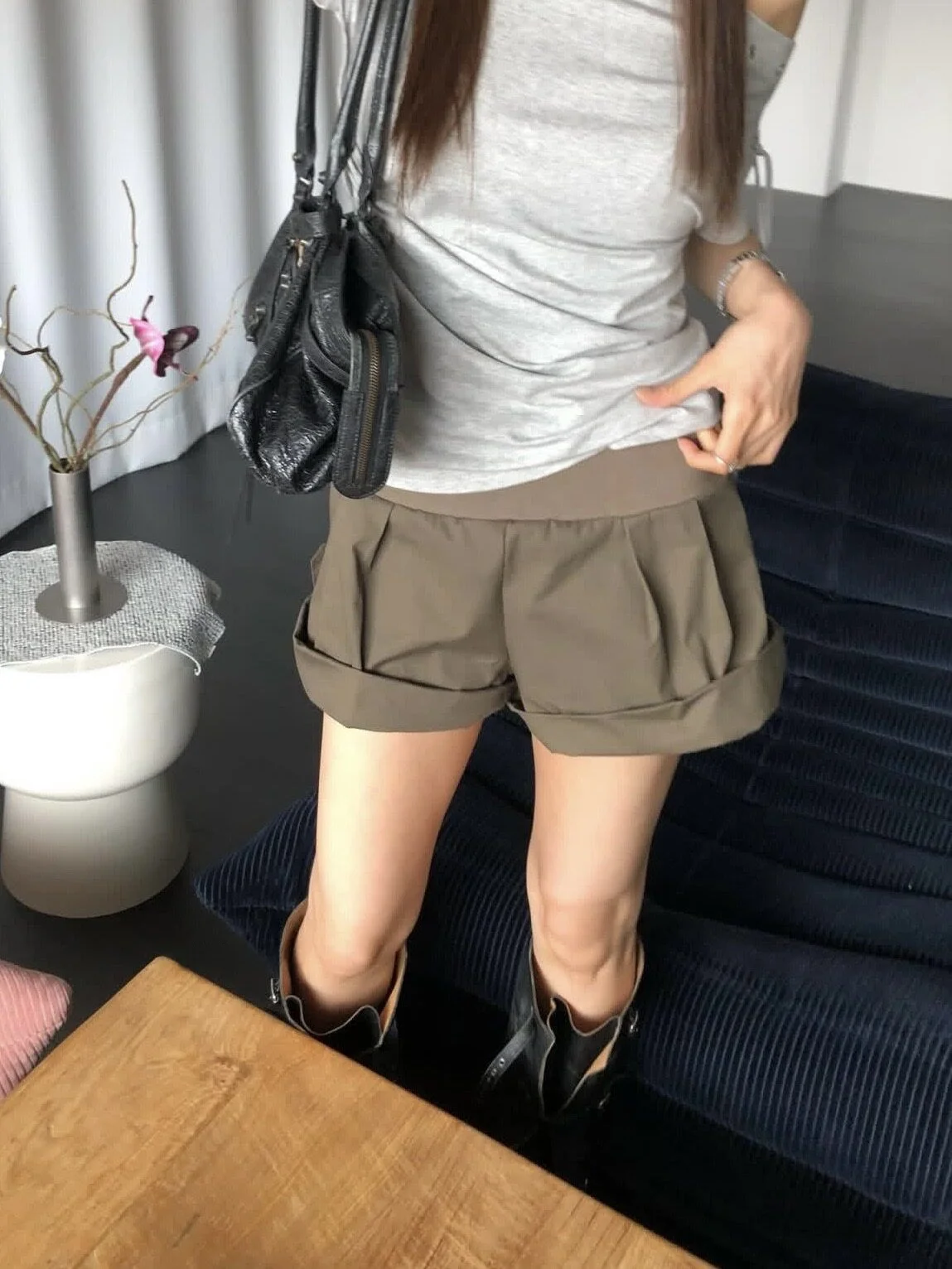 2026 New Style Street Korean Retro Cuffed Loose Pumpkin Pants Shorts Slimming Versatile Hot Pants Casual Pants for Women